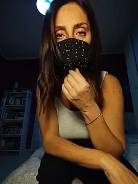 Stripchat Live Porn of Akemi_rossi