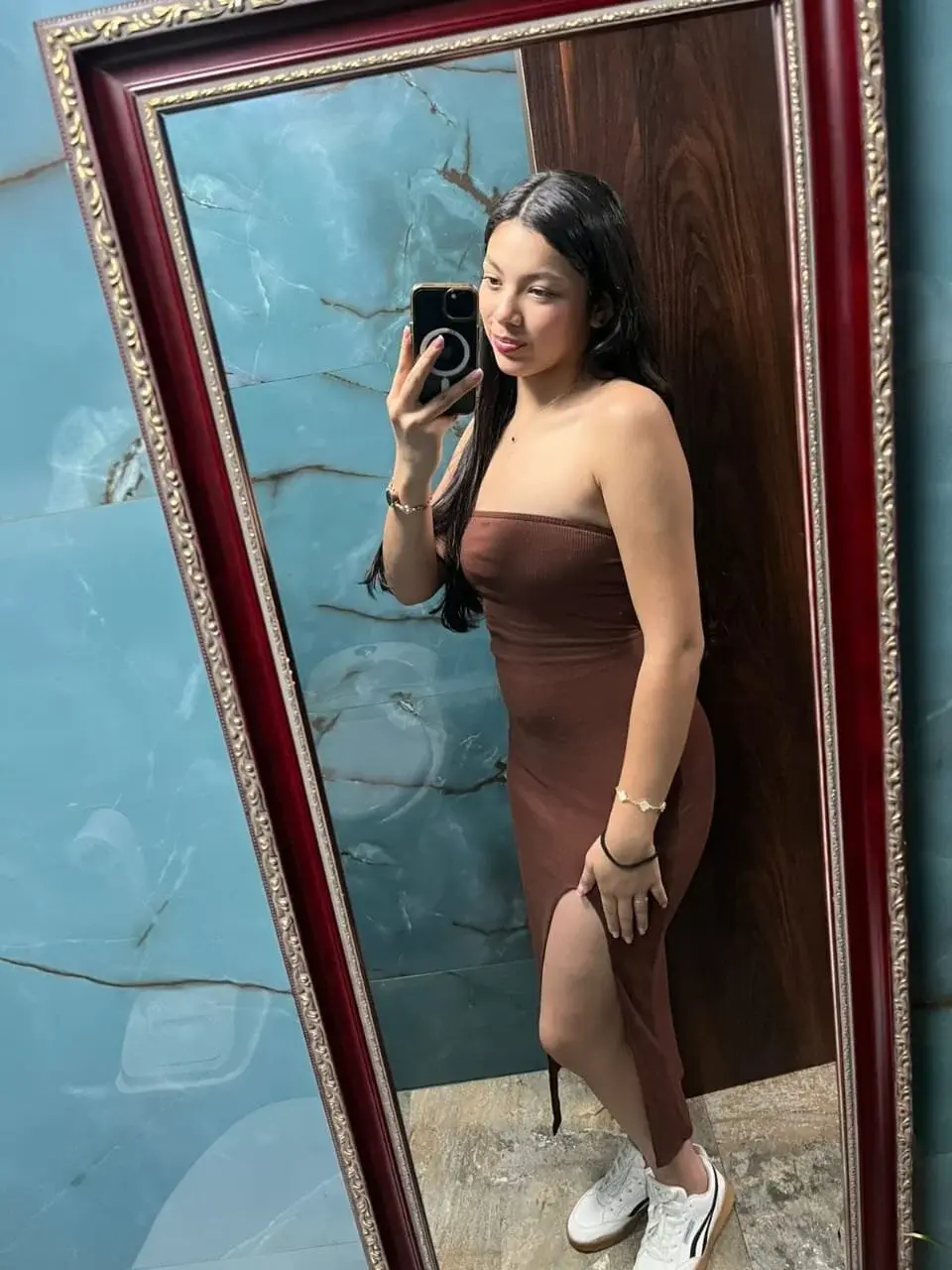 anthonella_v1