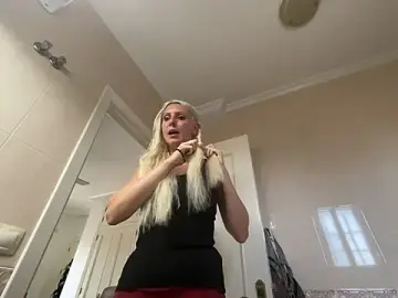 Stripchat Sex Cam of didi-diamond