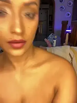 Stripchat Watch Live Sex Cams of SaharQamar