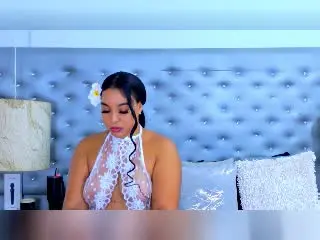 Xlovecam Live Sex Cam of EileenBenzon