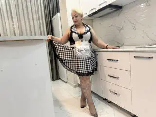Xlovecam Best Webcam of RoxanaGreatAss