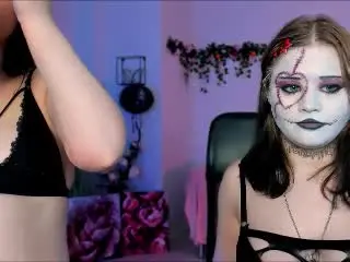 Xlovecam Sex Chat of CourtneyNikki