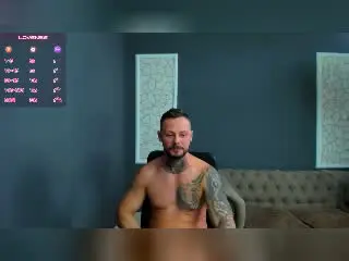 Xlovecam Live Sex of BrianHott