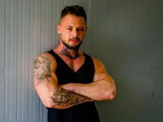 Xlovecam Private Sex Chat of BrianHott