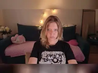 Xlovecam Live Sex of VikiCharm