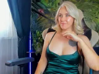 Xlovecam Live Sex Cam of Misstyk