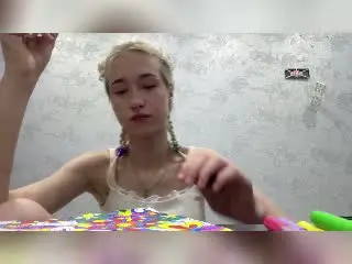 Xlovecam Nude Webcam of JunieThesing