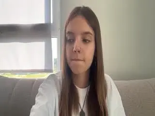 Xlovecam Nude Webcam of BrigetteLaurie