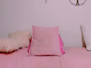 Xlovecam Sex Chat of ScarletBeautty