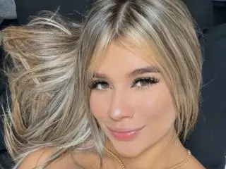 Xlovecam Free Porn Cam of SashaPolet