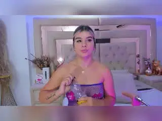 Xlovecam Free Live Porn of SashaPolet