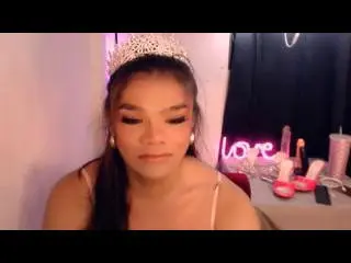 Xlovecam Adult Webcam of EsaMarie
