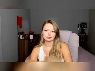 Xlovecam Adult Video Chat of Destinis