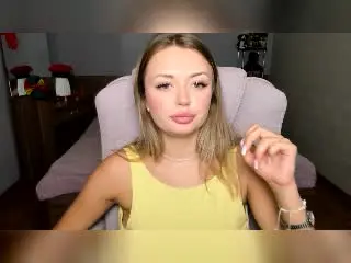 Xlovecam Live Sex Cam of Destinis