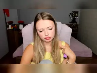 Xlovecam Nude Webcam of Destinis