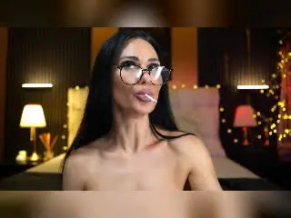 Xlovecam Watch Live Sex Cams of CharlotteKozy