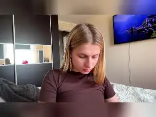 Xlovecam Live Sex Cam of CleliaMarchak