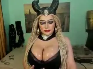 Xlovecam Watch Live Sex Cams of QueenOfPainSasha