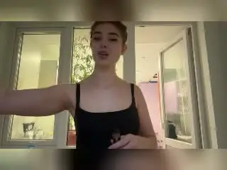 Xlovecam Live Sex of SlyviaCoffen