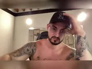 Xlovecam Sex Cam of AshtonMuller