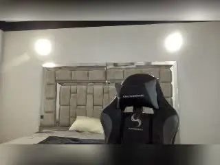 Xlovecam Live Sex Cam of AshtonMuller