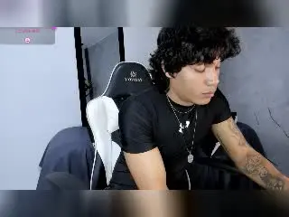 Xlovecam Free Live Porn of MaximilianRoth