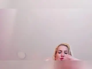 Xlovecam Nude Webcam of GiuliaAddams