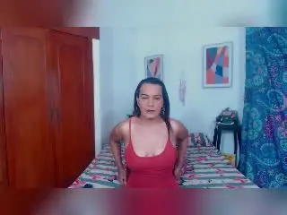 Xlovecam Watch Live Sex Cams of EmilyBigHot