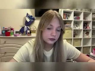 Xlovecam Free Live Porn of TrishGenna