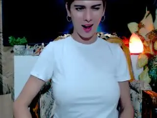 Xlovecam Free Live Porn of BeautyQueenTs