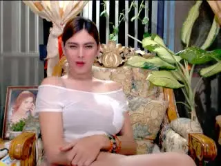 Xlovecam Sex Cam of BeautyQueenTs