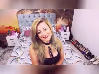 Xlovecam Adult Webcams of EviaJoness