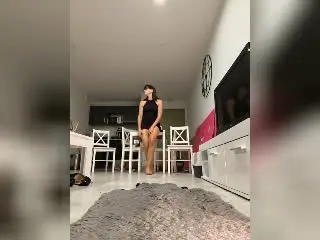 Xlovecam Adult Webcams of OrianaLaFrancaise