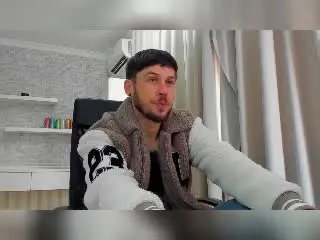 Xlovecam Adult Webcam of JonahShaw