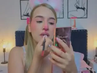 Xlovecam Free Live Porn of EmmaWat