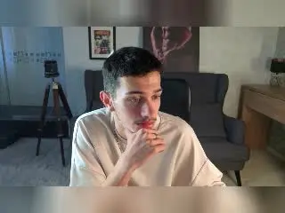 Xlovecam Adult Webcams of KaydenDrew