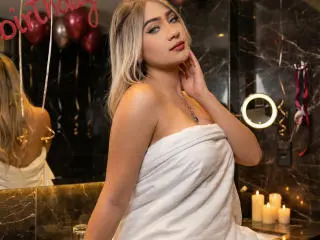 Xlovecam Sex Chat of VictoriiaGrey