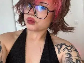 Xlovecam Free Porn Cam of ShanonCare