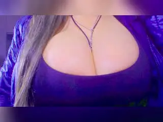 Xlovecam Sex Cam of MissGilliSquirty
