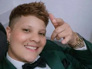 Xlovecam Best live sex cam show of MiaCapucci
