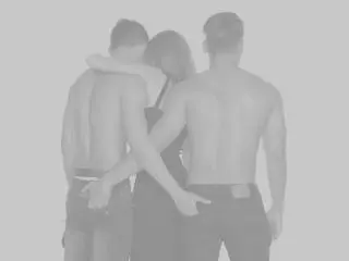 Xlovecam Private Sex Chat of TrioFemauadri
