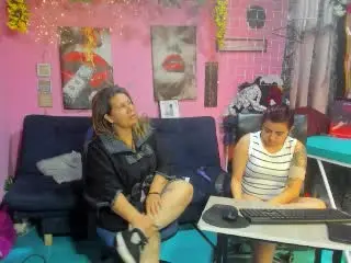Xlovecam Live Porn of CoupleBomb