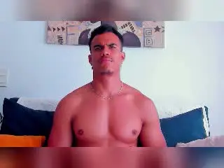Xlovecam Live Porn of DominicSalazar