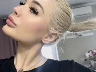 Xlovecam Private Sex Chat of SweetNosha