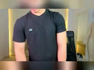 Xlovecam Free Live Porn of KellenWest