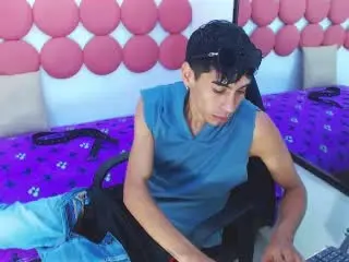 Xlovecam Live Sex Cam of DrakeJack