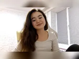 Xlovecam Adult Webcam of MaudieHoldness
