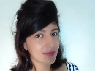 Xlovecam Live Sex Cam of SarahFriendly