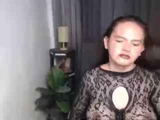 Xlovecam Free Porn Cam of LeenaLei